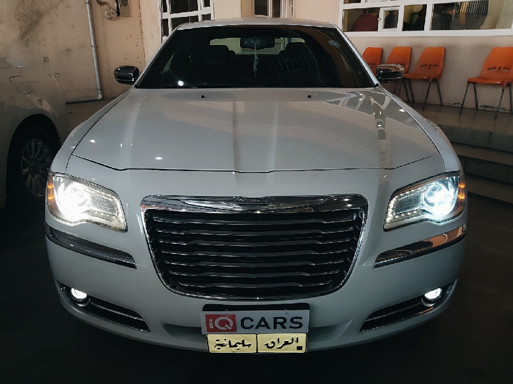 كرايسلر 300